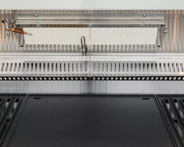 BeefEater 7000 Premium 5 Burner Flame Failure Build-In BBQ 8 BeefEater 7000 Premium 5 Burner Flame Failure Build-In BBQ - Image 8