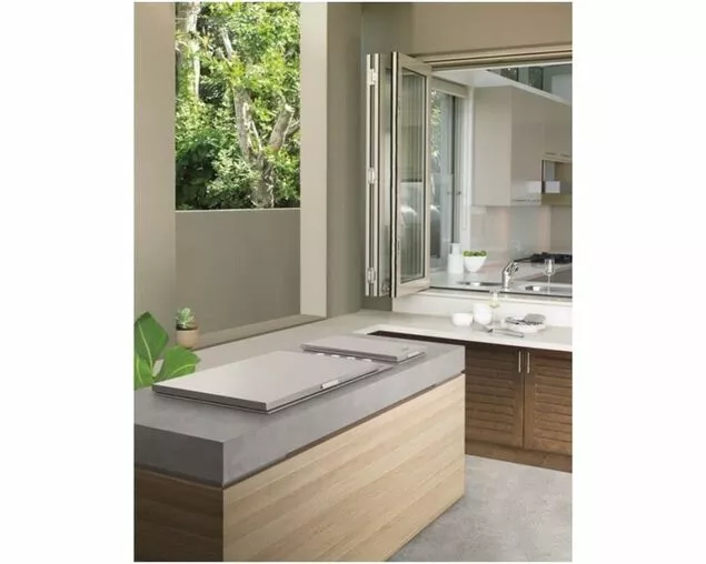 BeefEater Signature ProLine 6 Burner Build In BBQ With Lid & Flame Failure Device 2 BeefEater Signature ProLine 6 Burner Build In BBQ With Lid & Flame Failure Device - Image 2